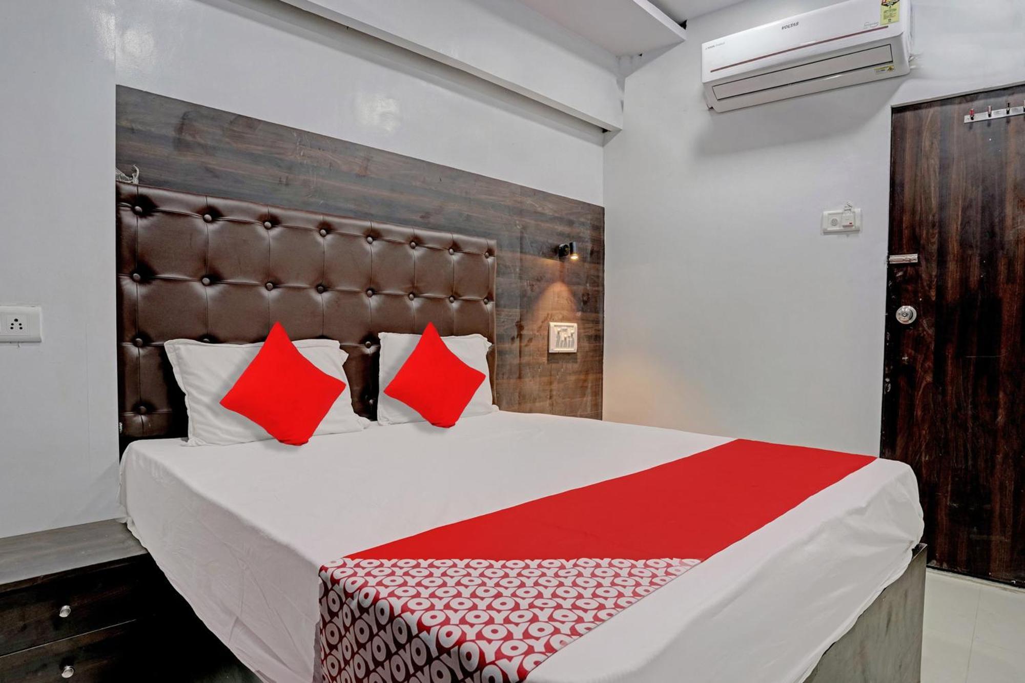 Hotel O Nithyanand Bombay Esterno foto
